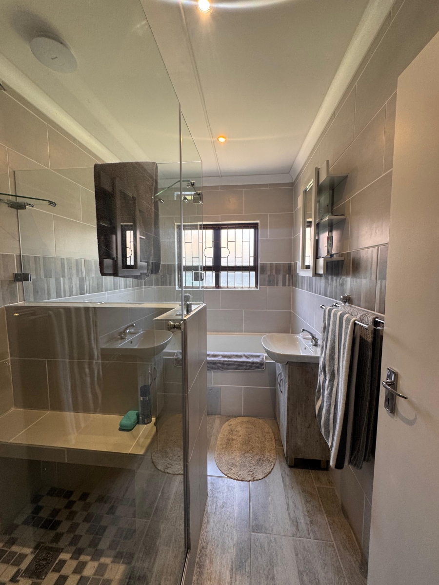 2 Bedroom Property for Sale in Strand South Western Cape
